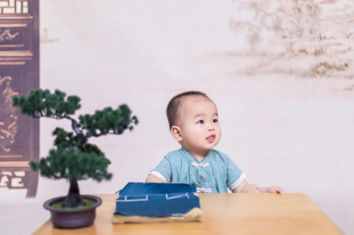 商洛宝宝喊肚子疼怎么回事